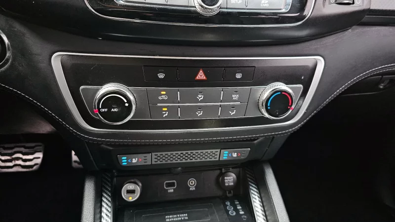 SsangYong Rexton Sports Khan