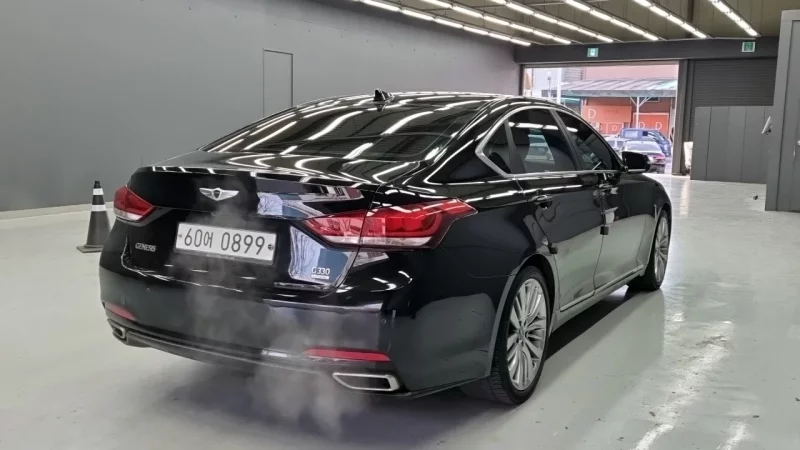 Hyundai Genesis