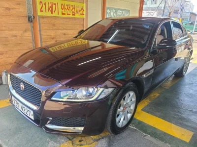 Jaguar XF