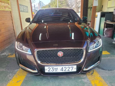 Jaguar XF