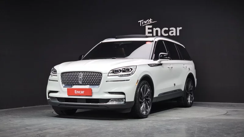 Lincoln AVIATOR