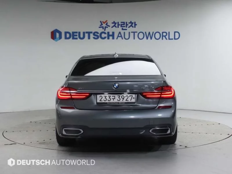 BMW 7-Series