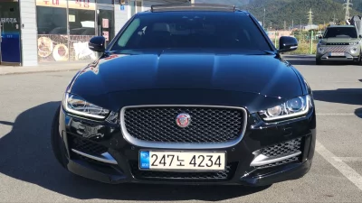 Jaguar XE