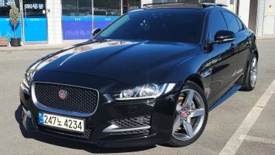 Jaguar XE
