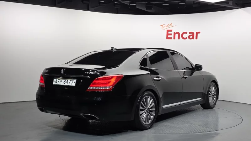 Hyundai Equus