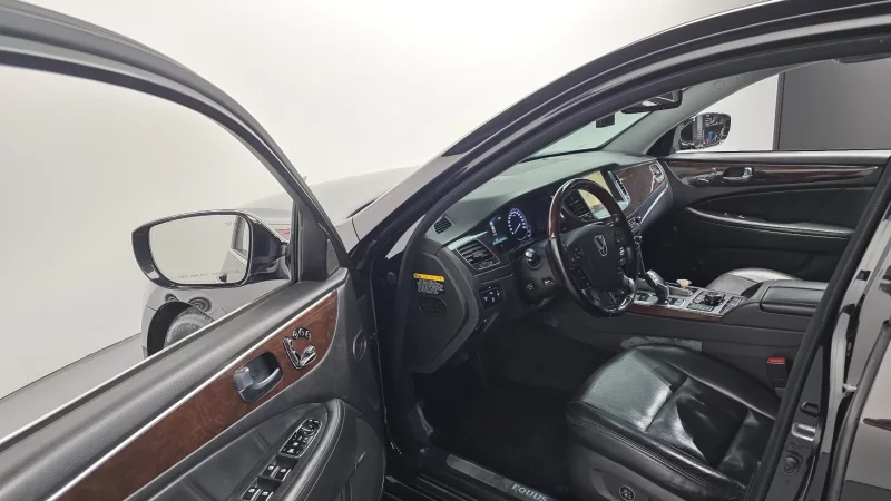 Hyundai Equus