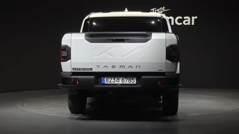 Kia Tasman