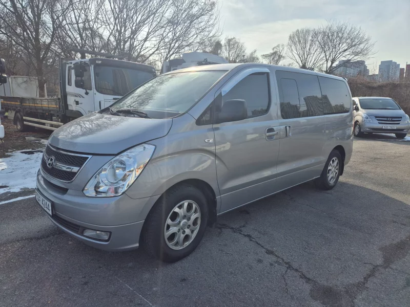 Hyundai Grand Starex