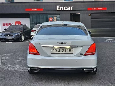 Genesis EQ900