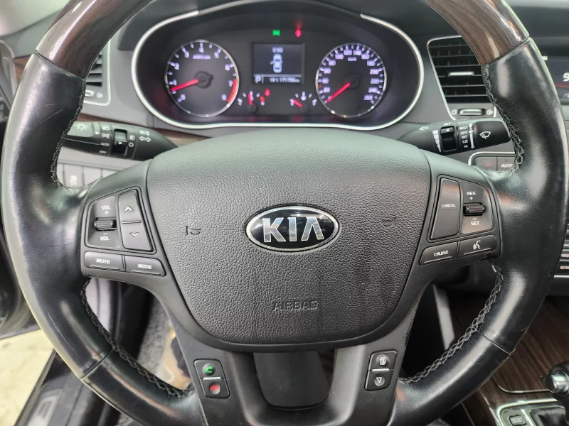 Kia K7