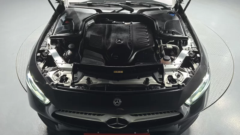 Mercedes-Benz CLS-Class
