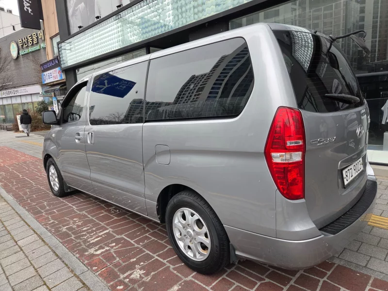 Hyundai Grand Starex