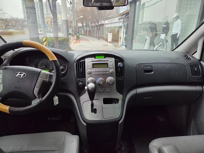 Hyundai Grand Starex