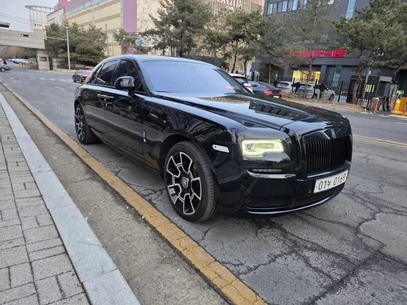 Rolls-Royce GHOST