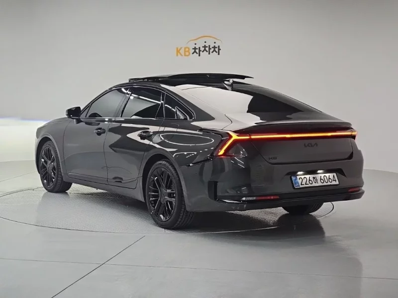 Kia K8