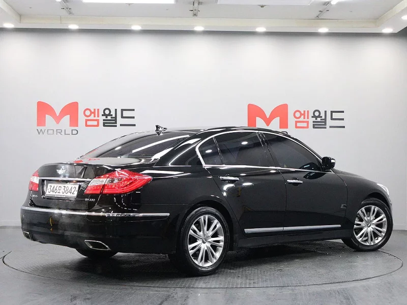 Hyundai Genesis