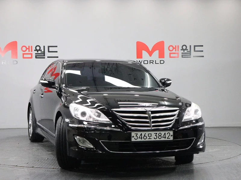 Hyundai Genesis