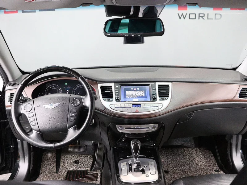 Hyundai Genesis