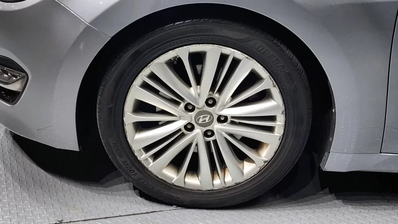 Hyundai Aslan