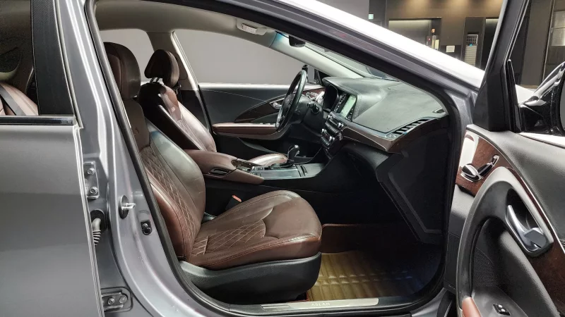 Hyundai Aslan