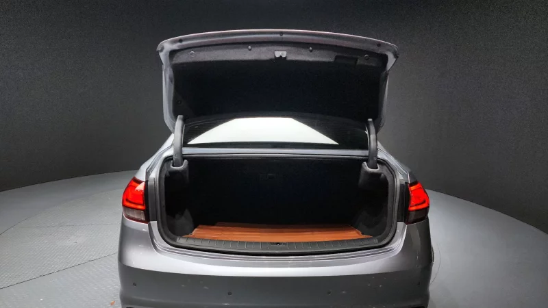 Hyundai Aslan
