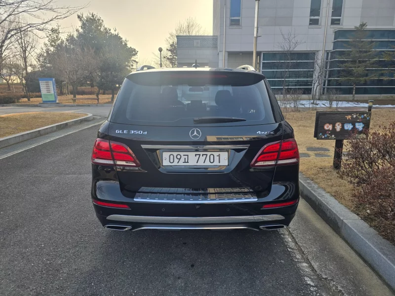 Mercedes-Benz GLE-Class