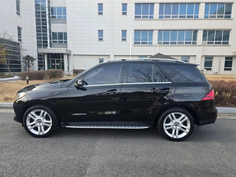 Mercedes-Benz GLE-Class