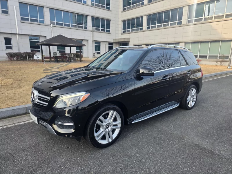 Mercedes-Benz GLE-Class