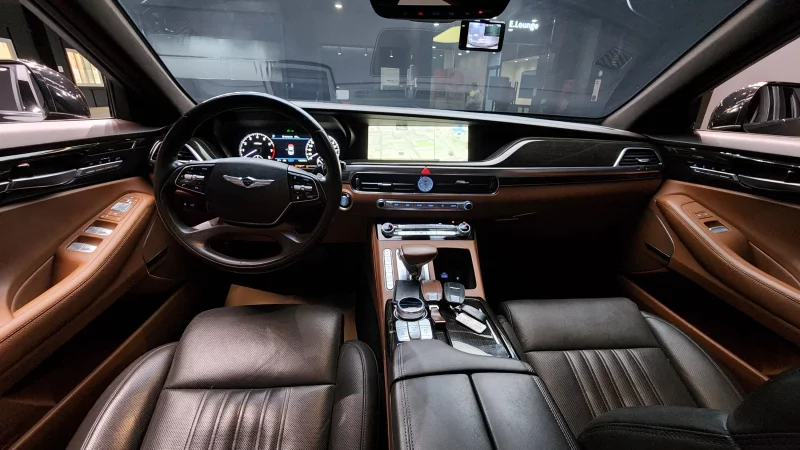 Genesis G90