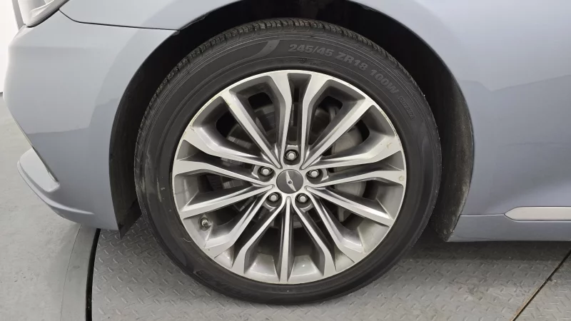 Hyundai Genesis