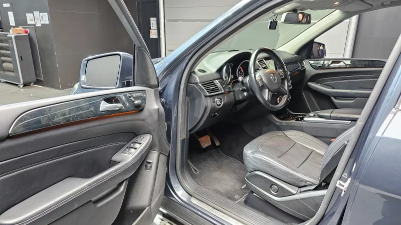 Mercedes-Benz M-class