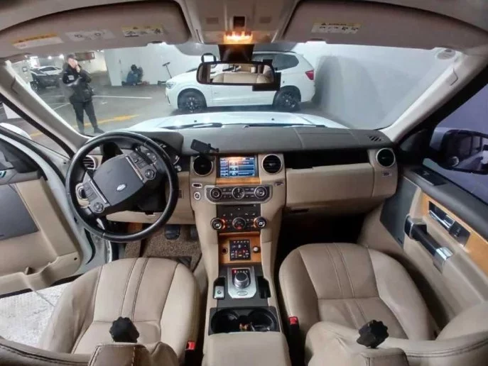 Land Rover DISCOVERY