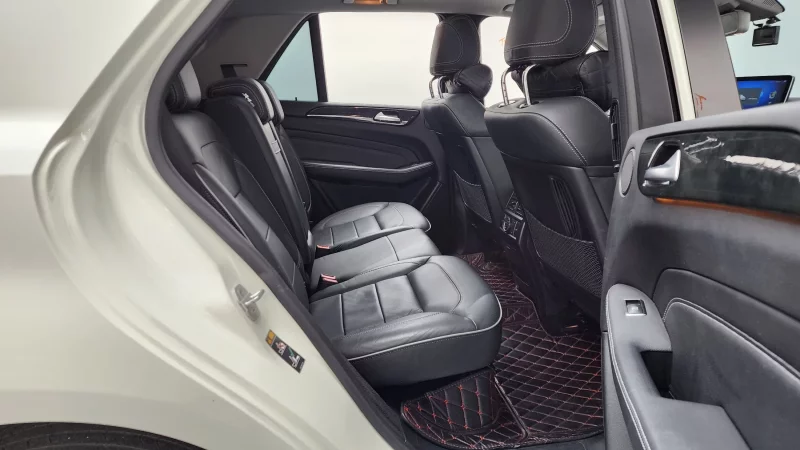 Mercedes-Benz M-class