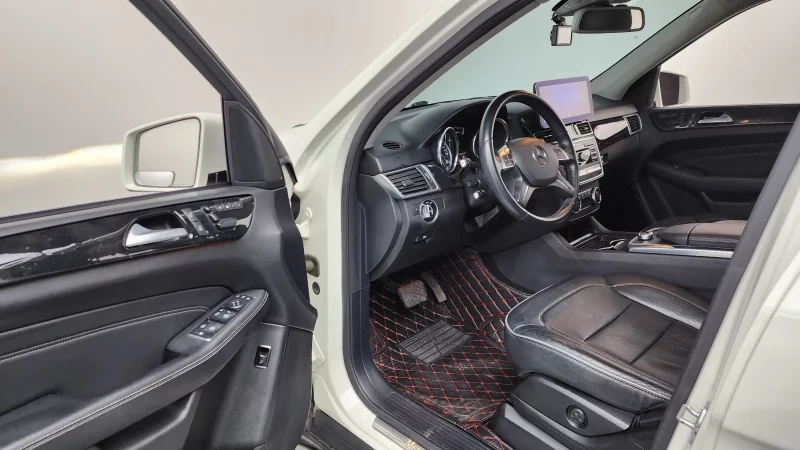 Mercedes-Benz M-class