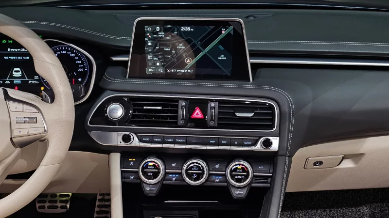 Genesis G70