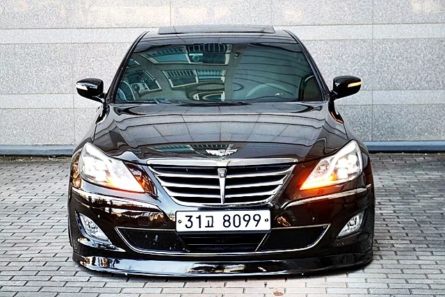 Hyundai Genesis