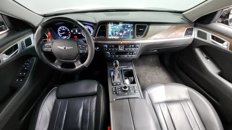 Hyundai Genesis