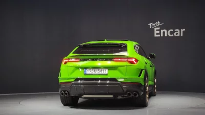 Lamborghini URUS