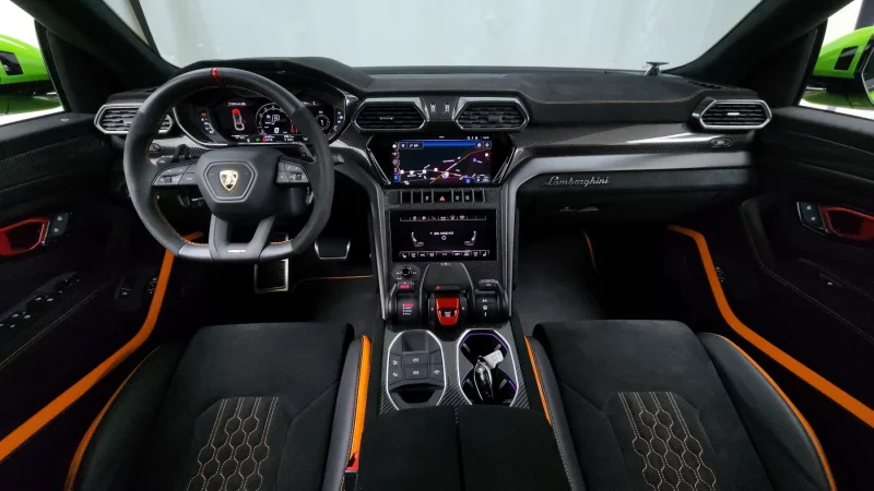 Lamborghini URUS