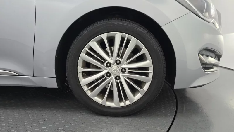 Hyundai Aslan