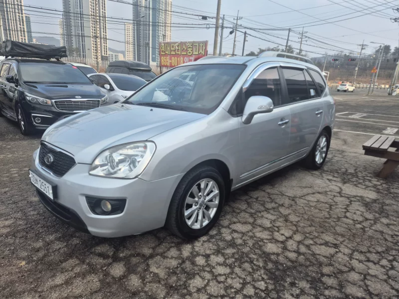 Kia Carens