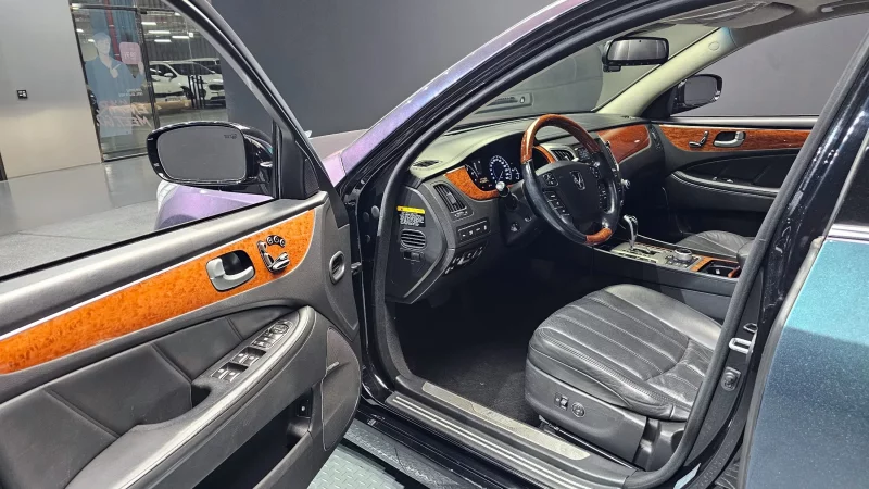 Hyundai Equus