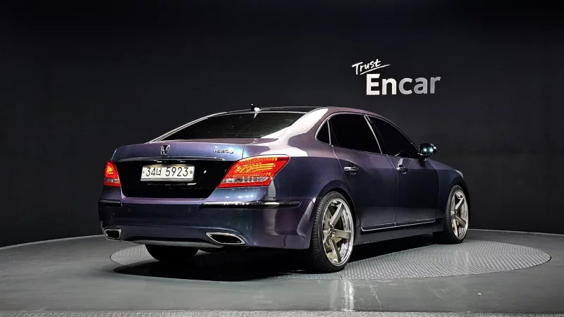 Hyundai Equus