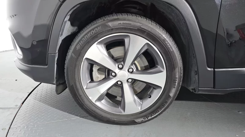 Jeep CHEROKEE