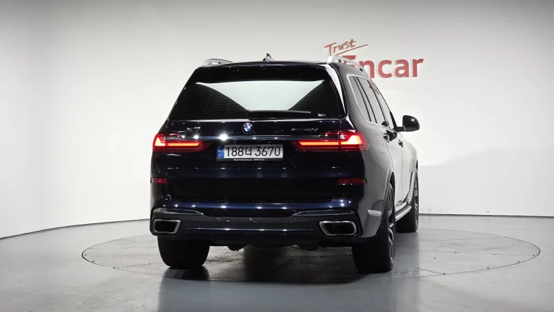 BMW X7