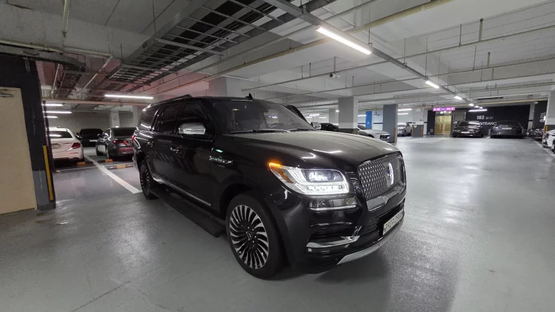 Lincoln NAVIGATOR