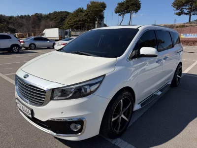 Kia Carnival