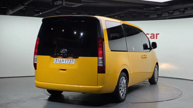 Hyundai Staria