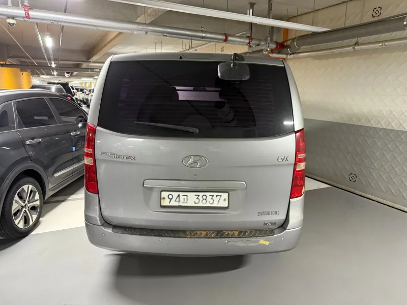 Hyundai Starex