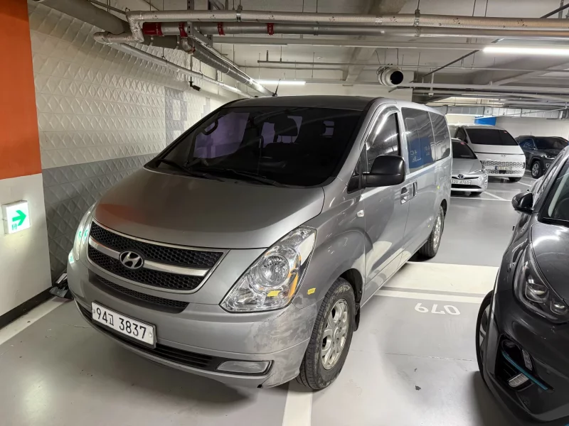 Hyundai Starex